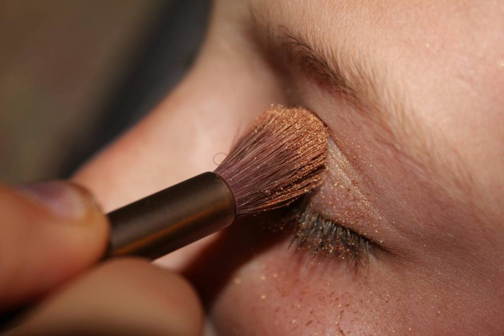 Luxury Makeup Look: 7 Proven Secrets to Avoid Costly Red Carpet Mistakes