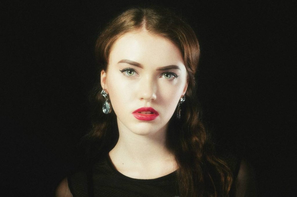 Premiere Makeup: 7 Proven Tips to Avoid Costly Red Carpet Mistakes